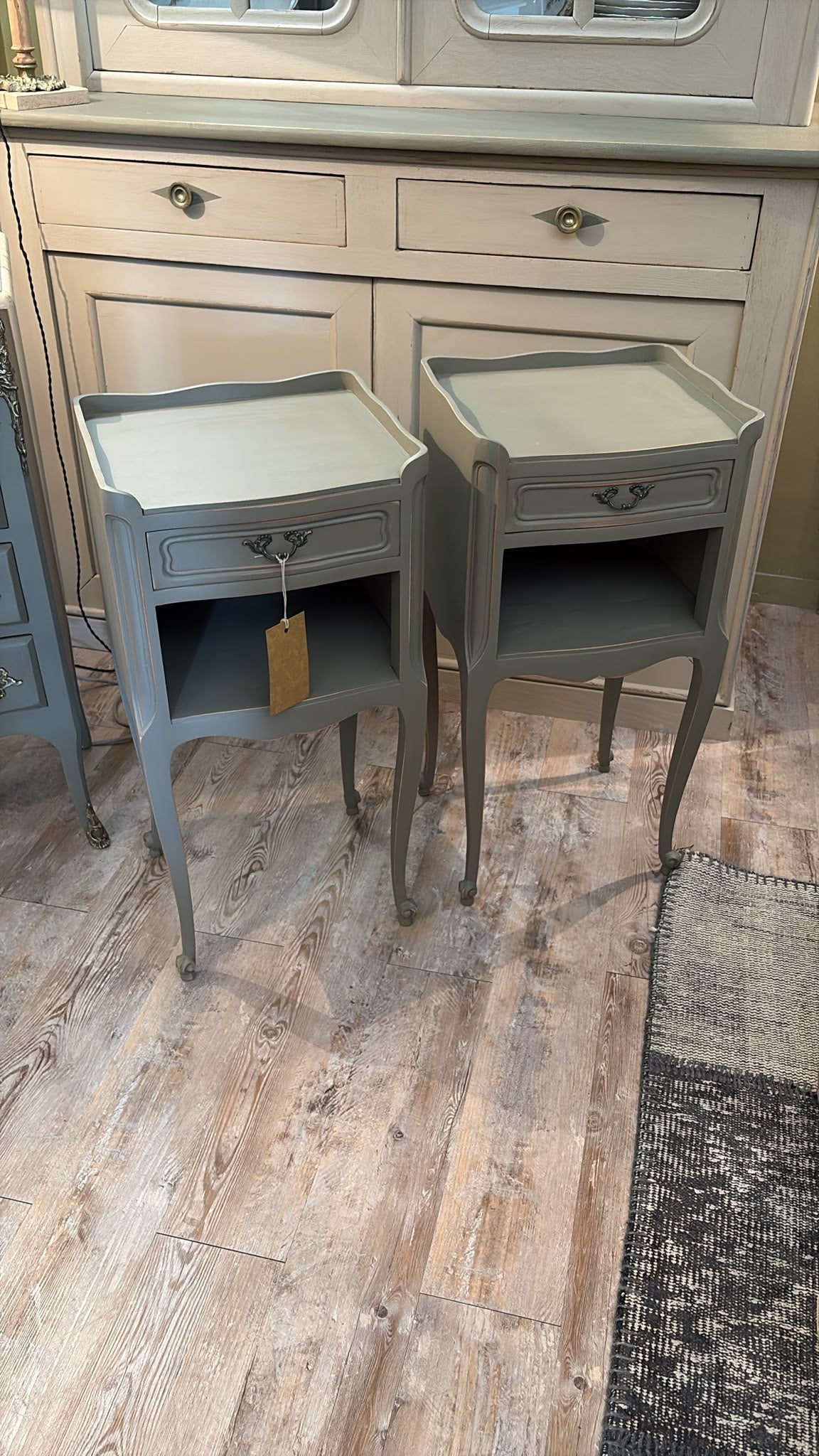 Paire de chevets style Louis XV