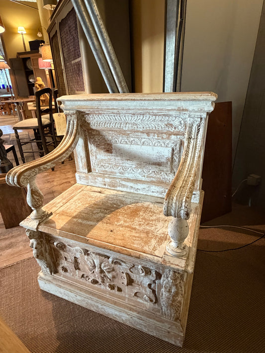 Fauteuil / coffre, chêne massif