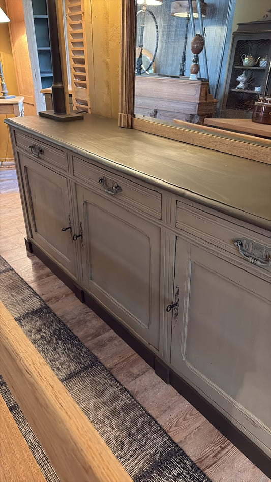 Enfilade chêne début XXᵉ, patinée vert bronze et gris lin