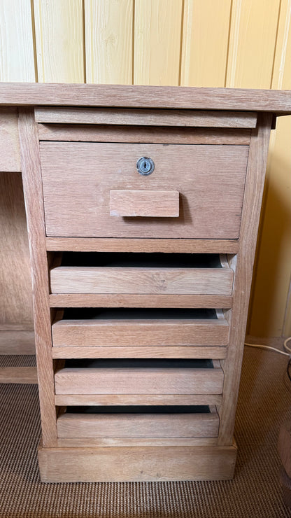 Bureau en chêne année 50