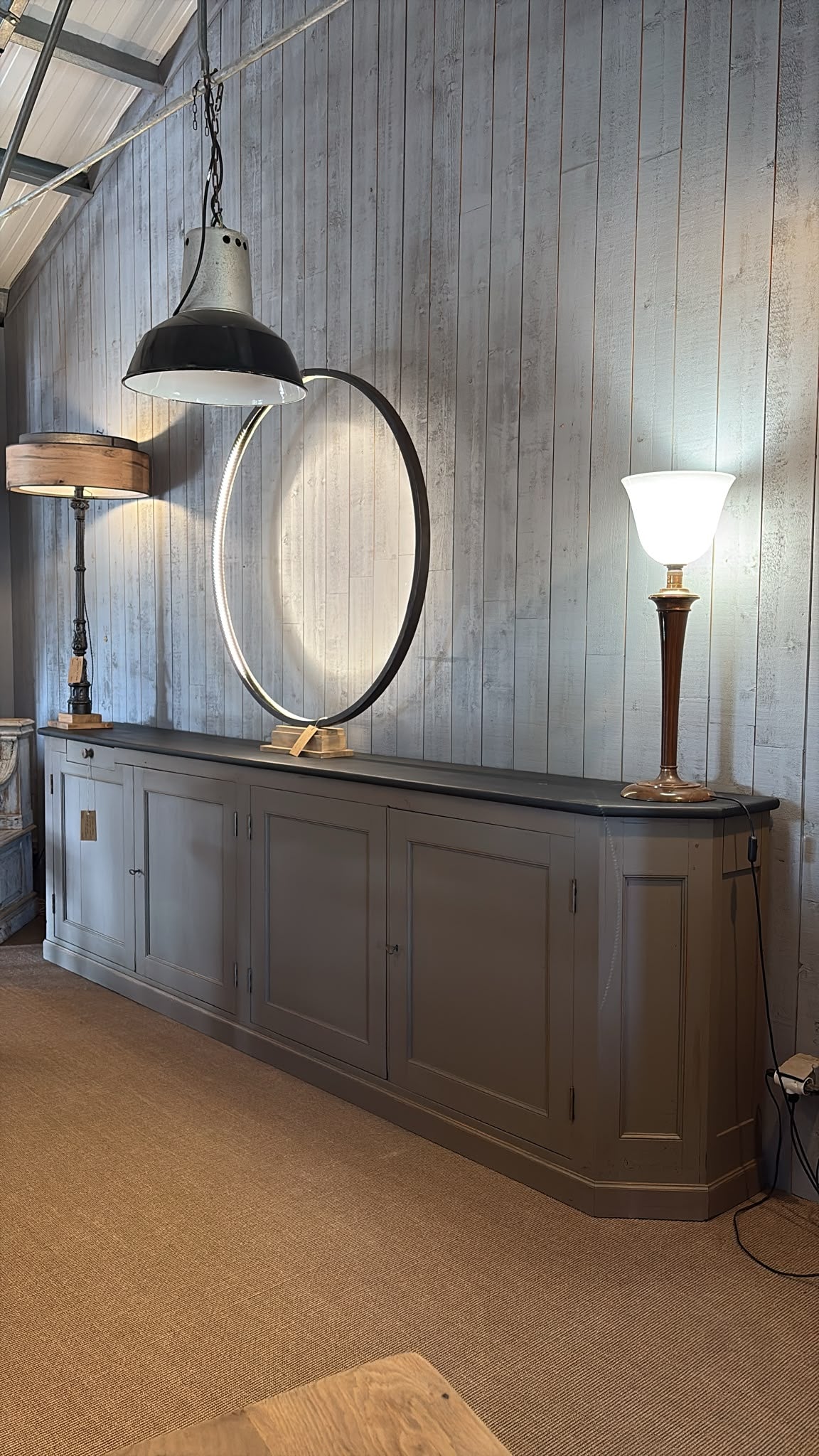 Enfilade 4 Portes en Pitchpin – Patine Gris Lichen & Noir Ardoise – Début XXᵉ