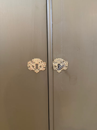 Buffet style Directoire en acajou patiné, vert bronze