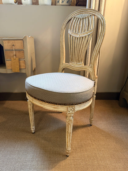 Paire de chaises « Montgolfière » - Style Louis XVI