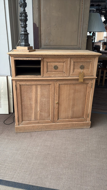 Mobilier de bureau à clapets