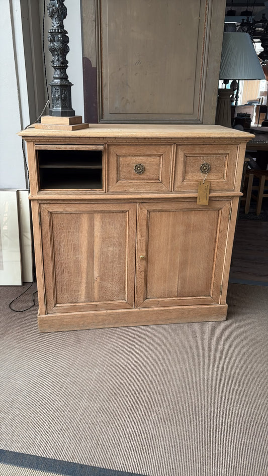 Mobilier de bureau à clapets
