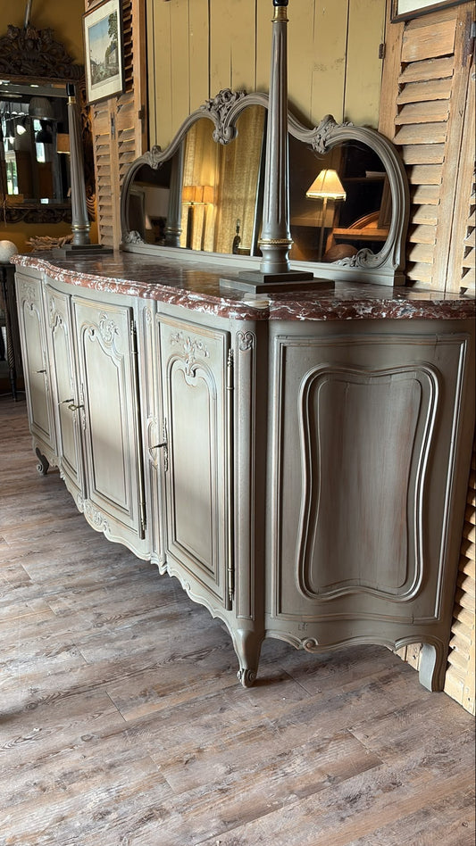 Enfilade de style Louis XV patinée gris lichen, marbre rouge Languedoc