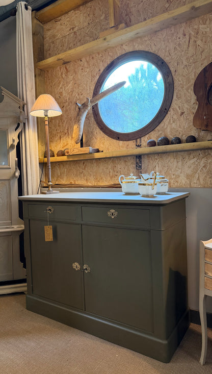 Buffet style Directoire en acajou patiné, vert bronze