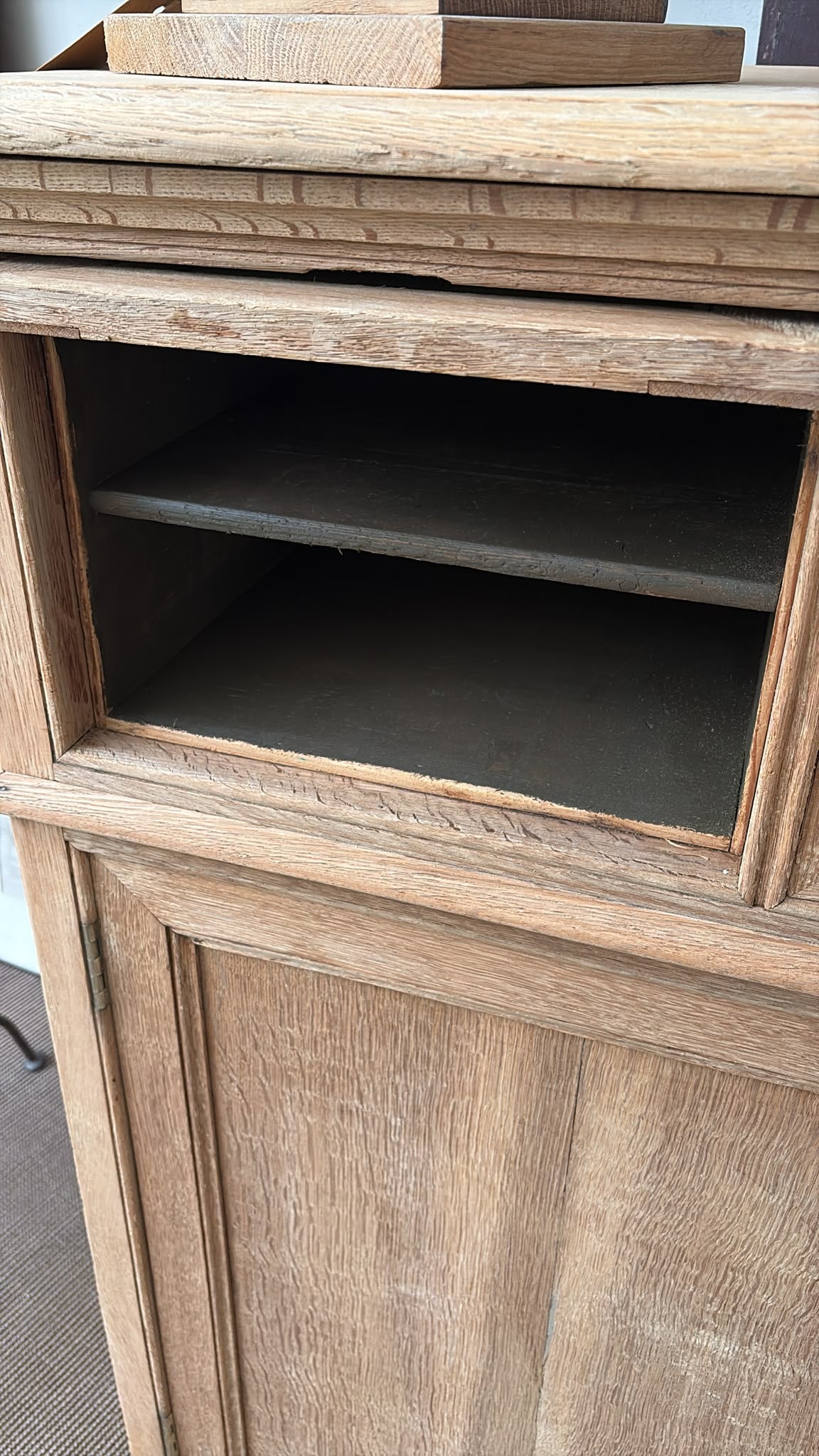 Mobilier de bureau à clapets