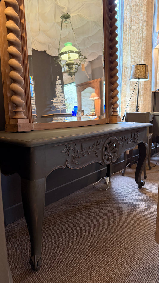 Console provençale en noyer, patinée vert bronze