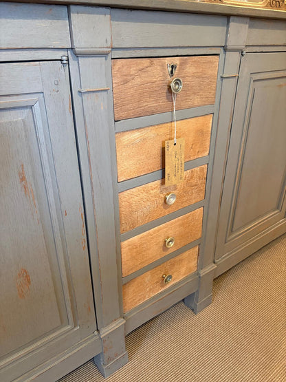 Enfilade en chêne patinée gris lichen, style Directoire
