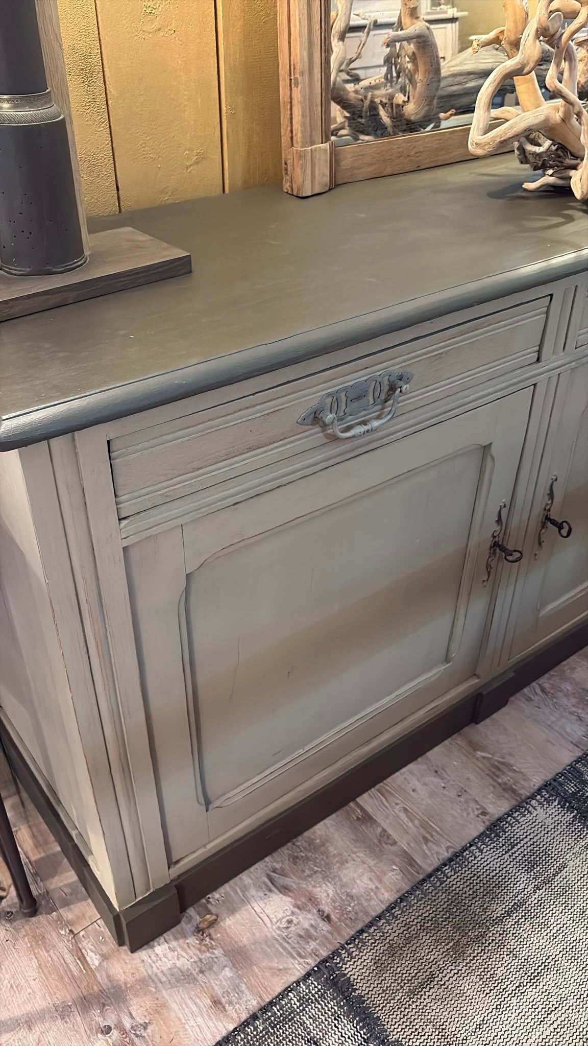 Enfilade début XXᵉ en chêne – Patinée vert bronze & gris lin