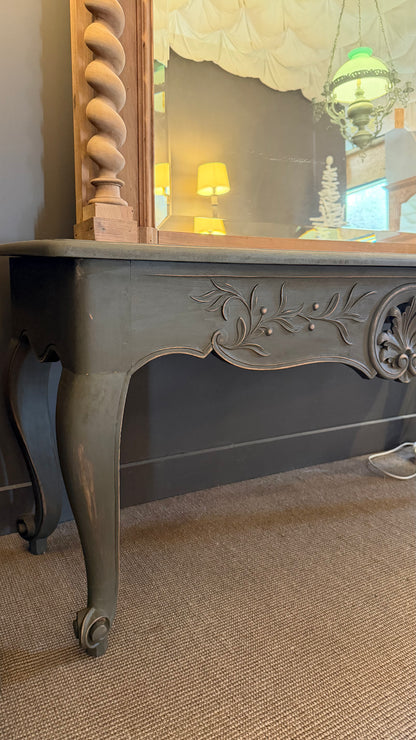 Console provençale en noyer, patinée vert bronze