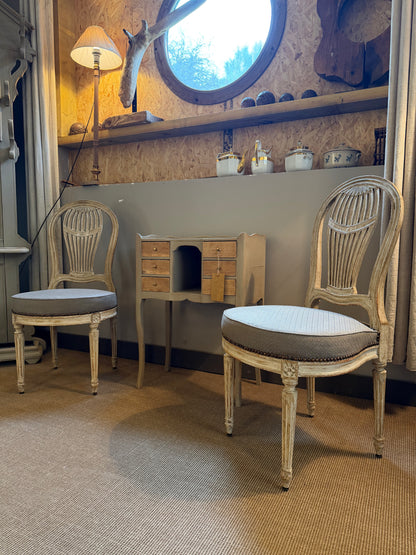 Paire de chaises « Montgolfière » - Style Louis XVI