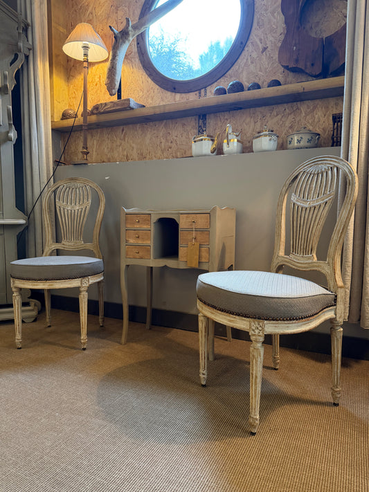 Paire de chaises « Montgolfière » - Style Louis XVI