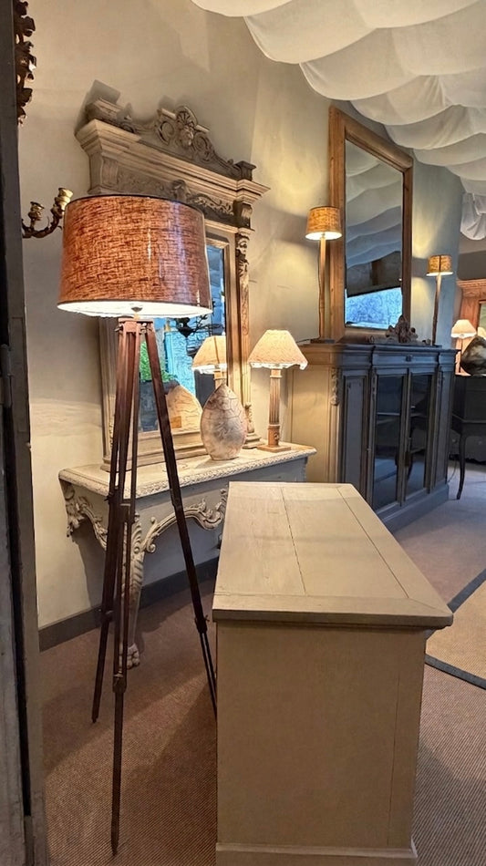 Lampe trépied