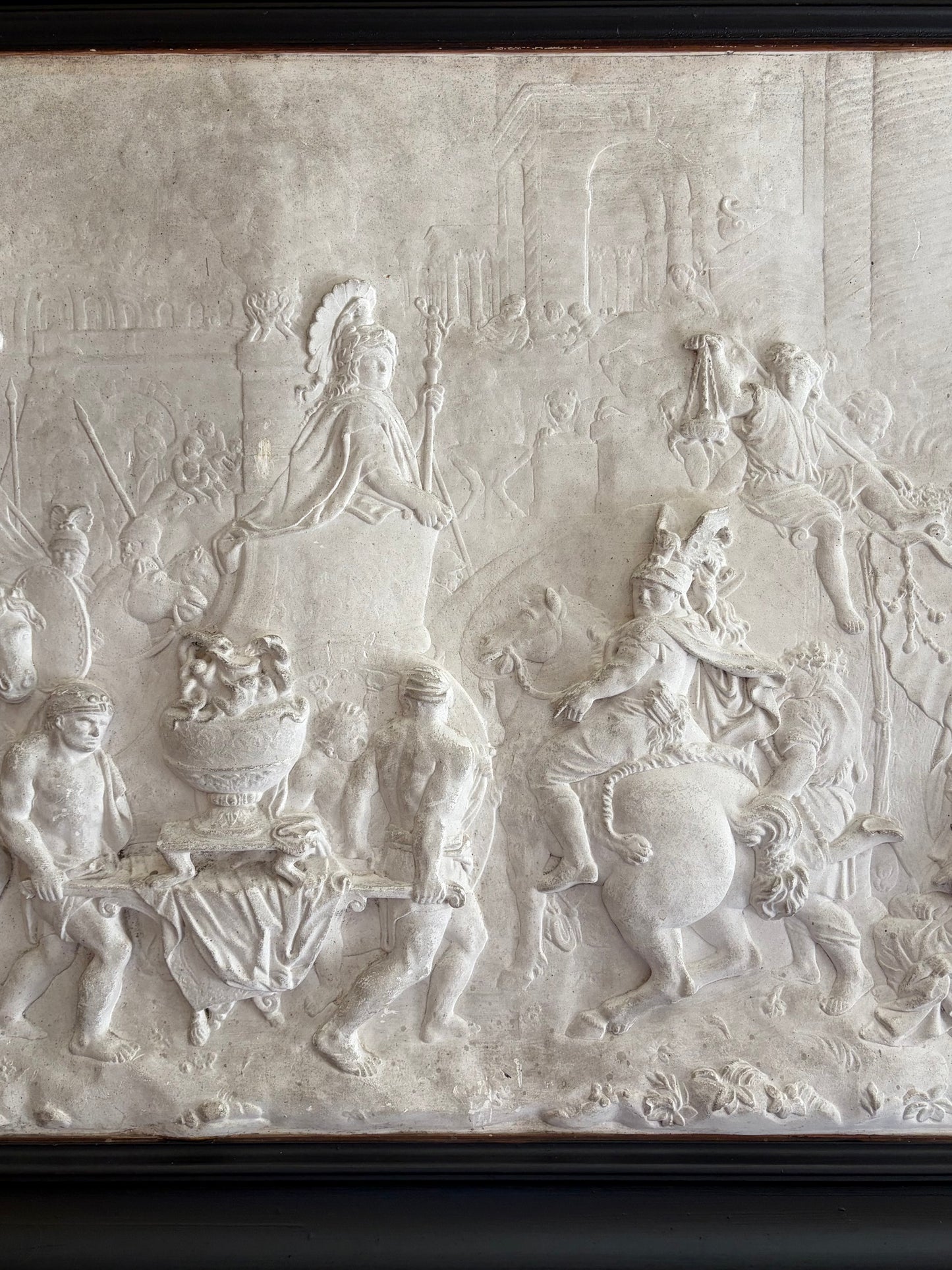 Plâtre et cadre - Scène mythologique