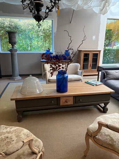 Table basse en noyer massif