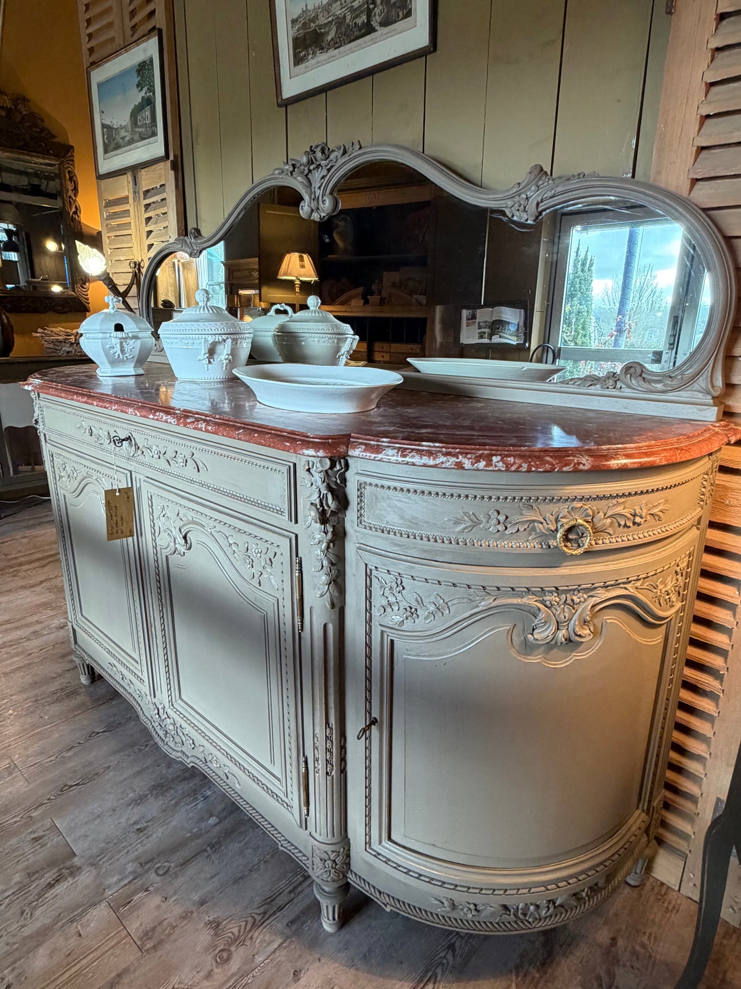 Buffet début XXᵉ en chêne patiné, gris lichen