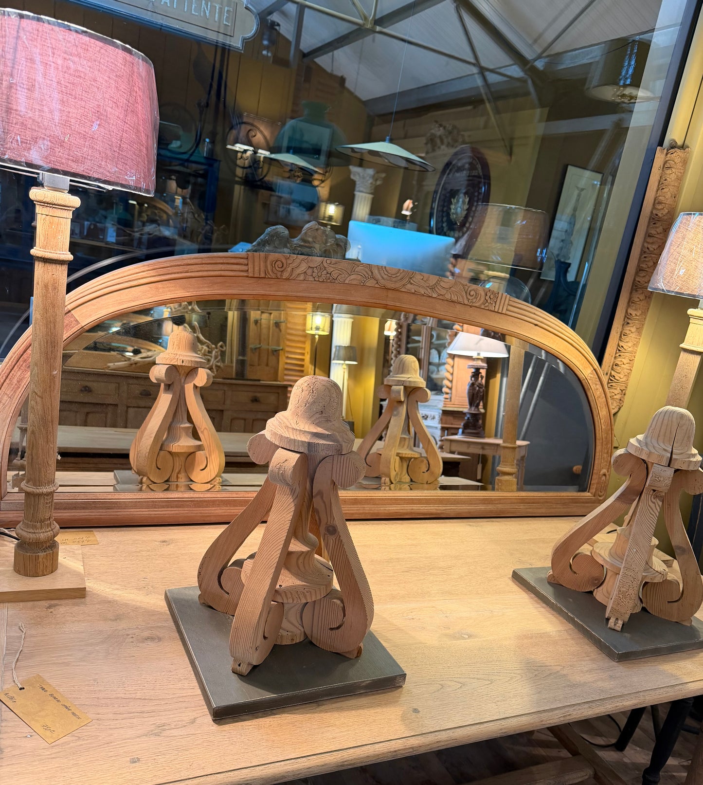 Miroir Art Déco en noyer massif