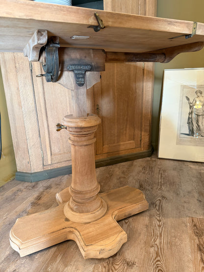 Table en noyer XIXᵉ