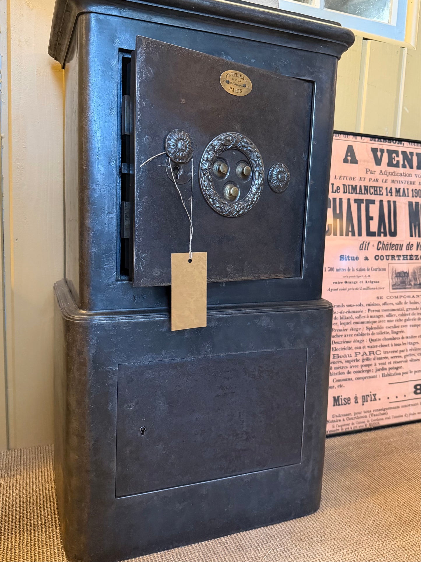 Coffre-fort en fonte et acier