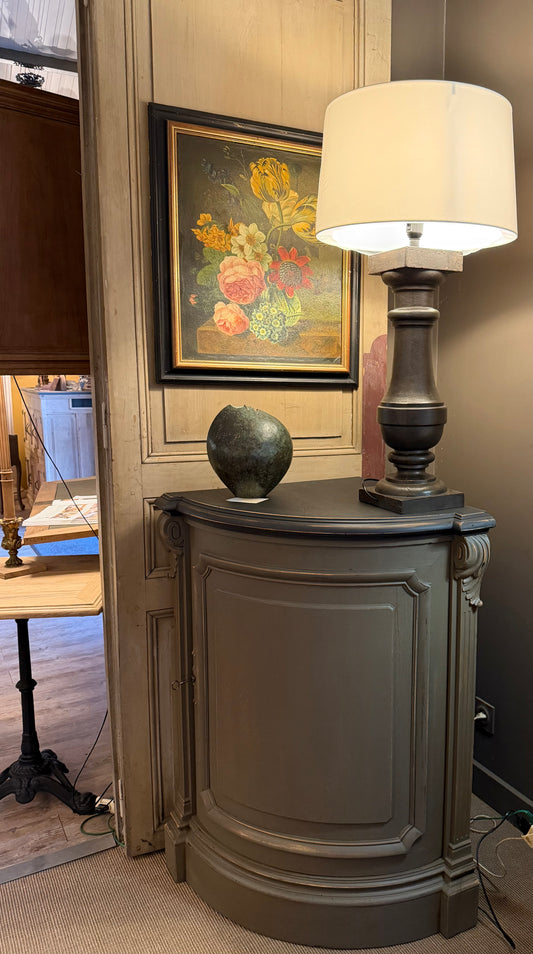 Paire d’encoignures en chêne patiné, XIXᵉ